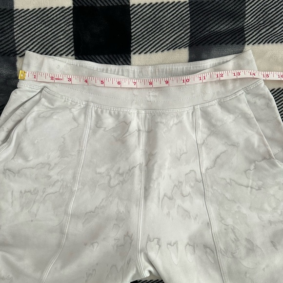 Lululemon LA Pullover & Jogger Set - Picture 11 of 12